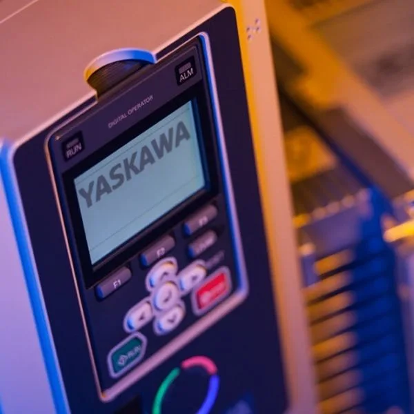 Yaskawa PLC/HMI/Sürücüler